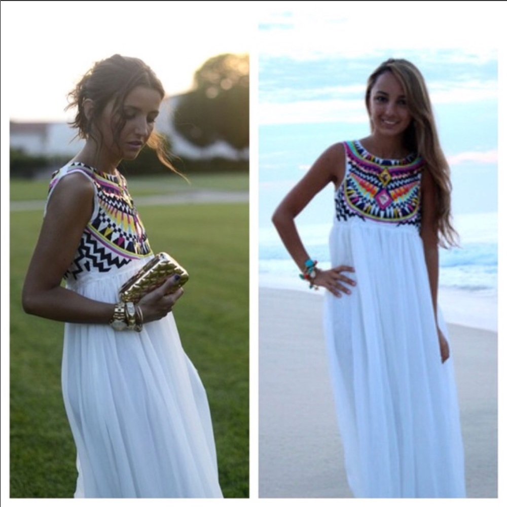 💎White Embroidered maxi dress💎